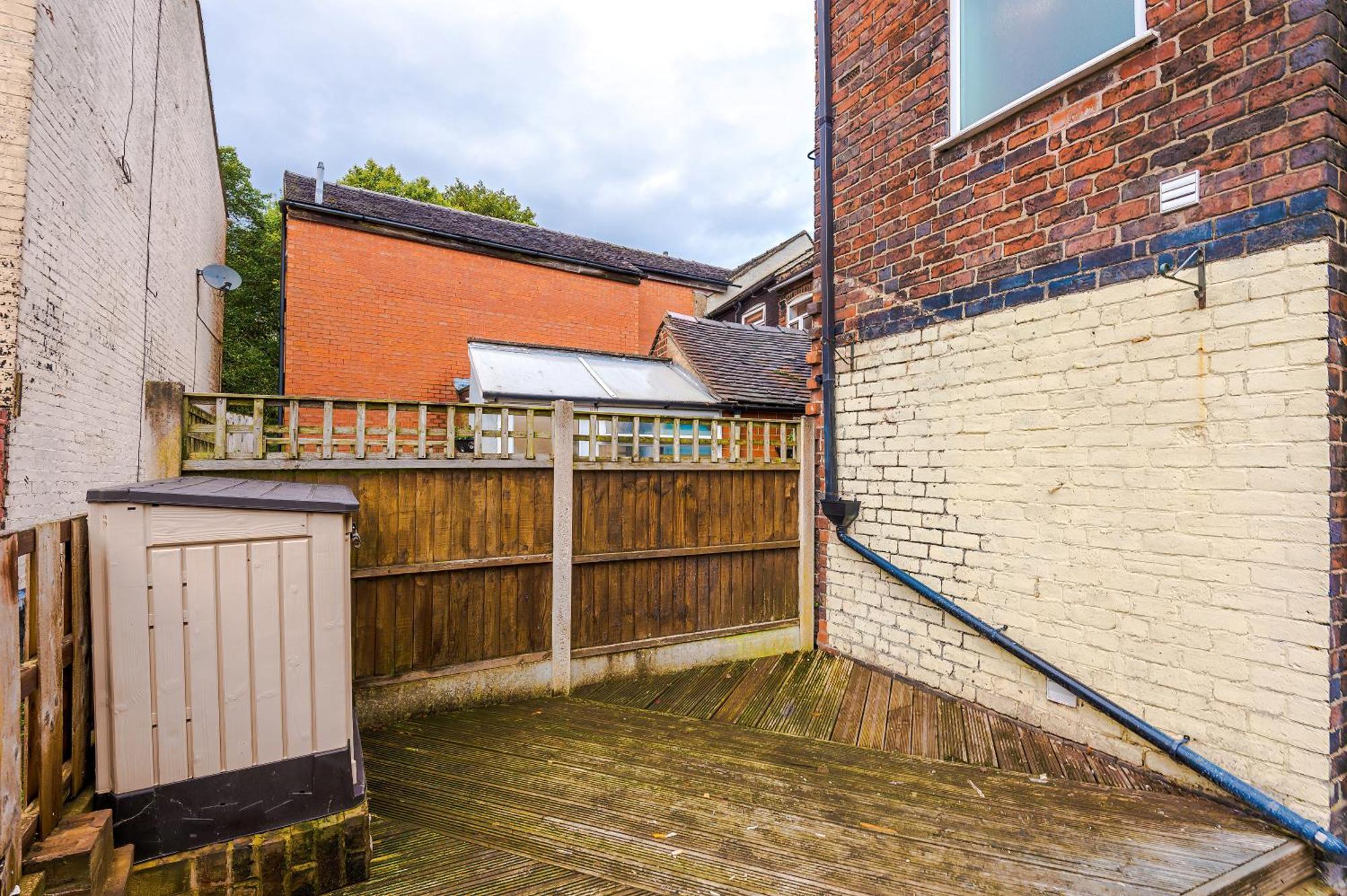 Oxford House By Yourstays - 3 Bedroom House In Newcastle-Under-Lyme Stoke-on-Trent Exterior photo